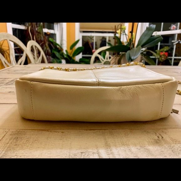 Jacqueline Ferrar Satiny Cream Crossbody - Picture 5 of 9